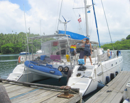 El Pasodoble a SavuSavu, Fiji amb el sostre de fibra de vidre